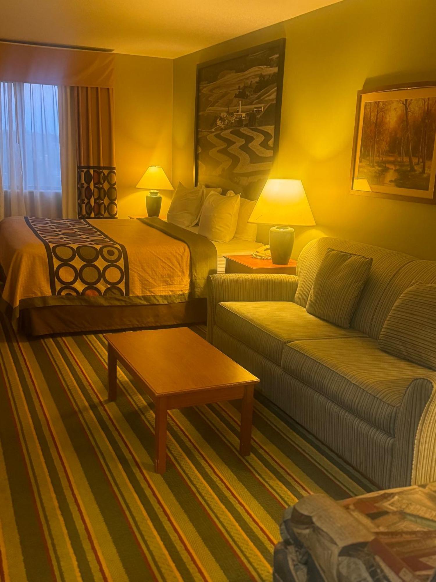 Super 8 By Wyndham Sparta Exterior foto